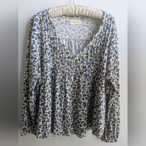 NWOT.....Lucky Brand Blue and Green Pleated V-Neck Floral Knit Top Size XL